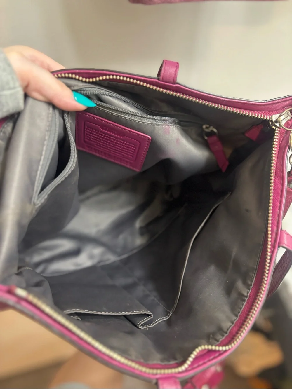 Coach F15142 Magenta Patent Leather Signature Tote